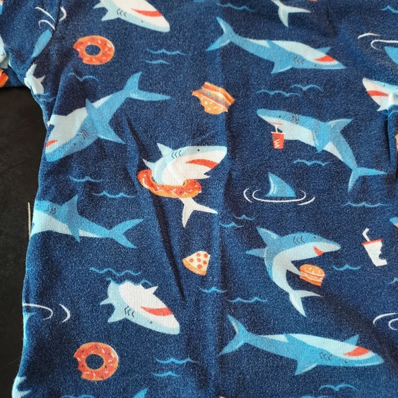 Cat and Jack Baby Boy Sharks 2 Piece Pajama Set in Size 12M - Picture 2 of 4